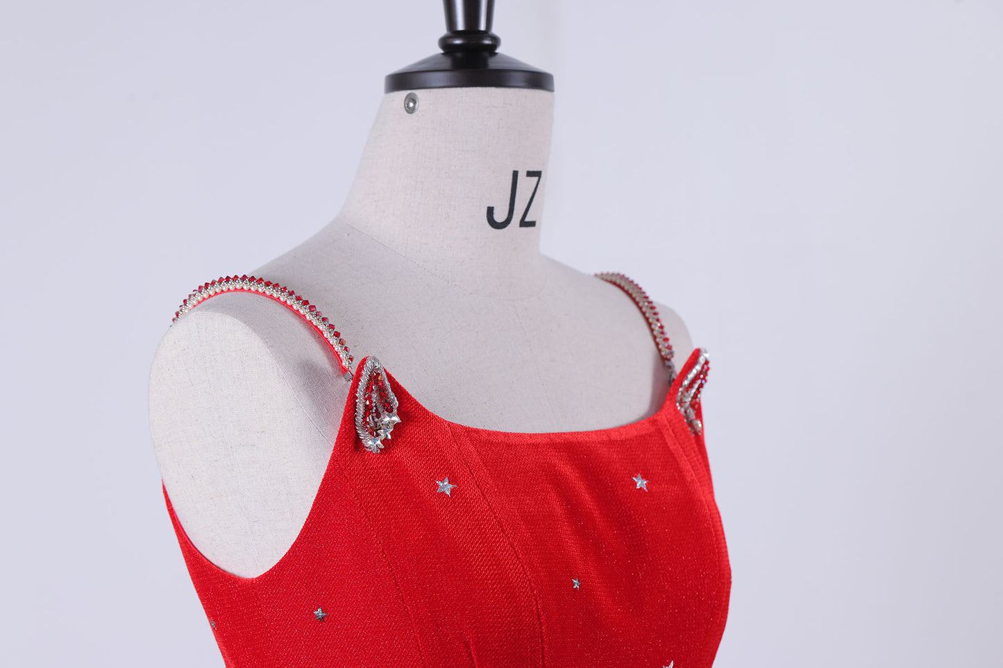 39.Red Star Embroidered Short Dress